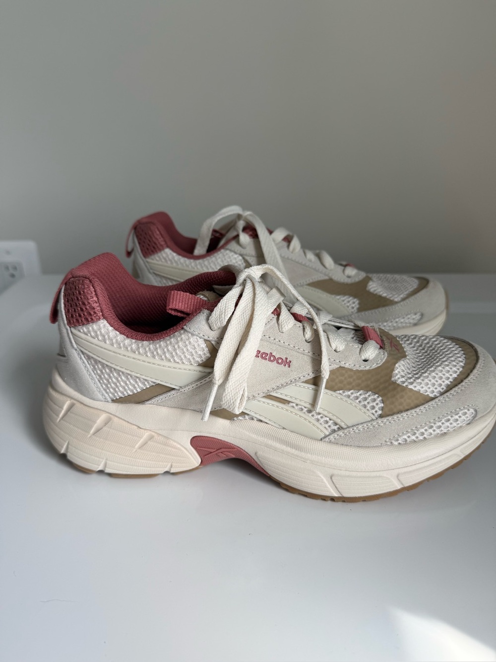 Reebok Women's Cream and Dusty Rose Chunky Runner Sneakers NWOT